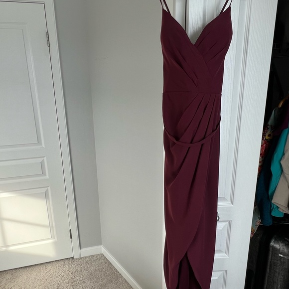 Bridesmaid Dress. Size 2. - Picture 2 of 3